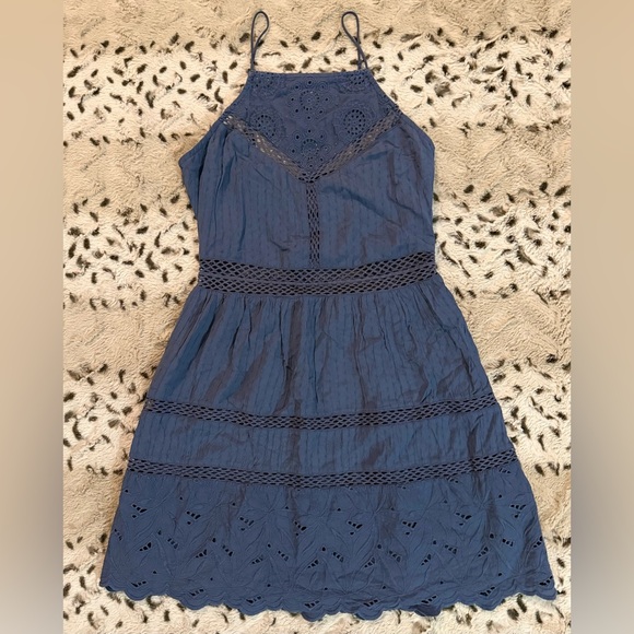 Abercrombie & Fitch Women’s Blue Tiered Lacey Floral Halter Sundress - Picture 3 of 9